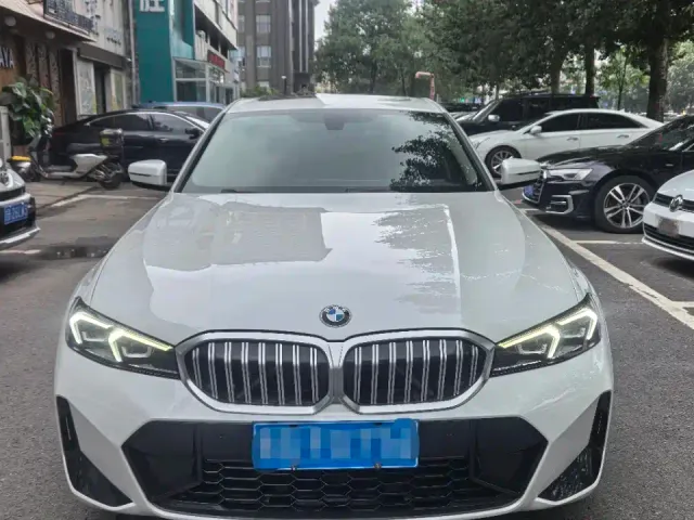 BMW 3 Series — Фото автомобиля 2