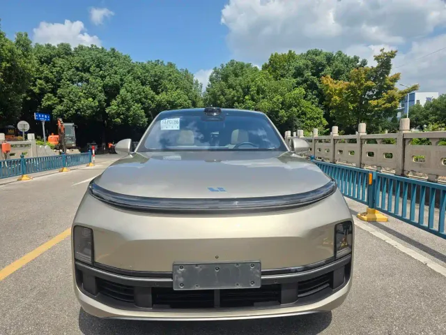 Li Auto L9 — Фото автомобиля 3