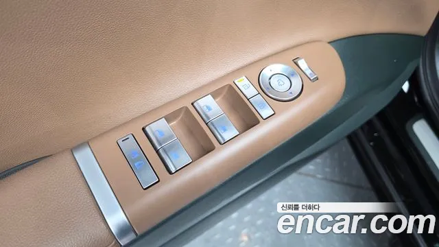 Hyundai Grandeur GN7 — Фото автомобиля 28