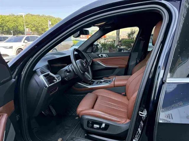 BMW X7 — Фото автомобиля 6