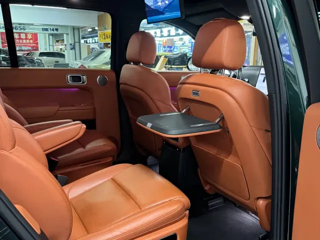 Li Auto L9 — Фото автомобиля 11