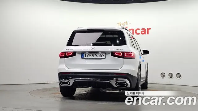 Mercedes-Benz GLB-Class — Фото автомобиля 4