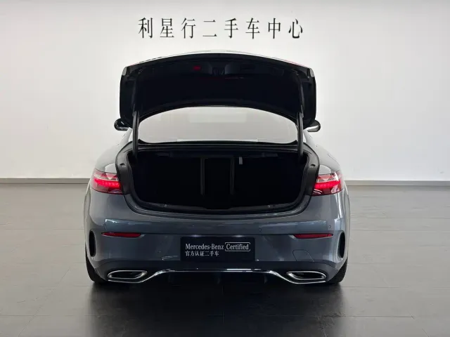 Mercedes-Benz E-Class — Фото автомобиля 22