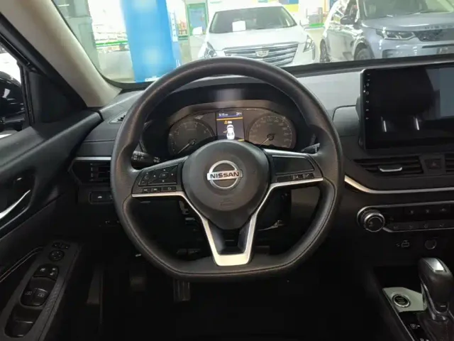 Nissan Teana — Фото автомобиля 10