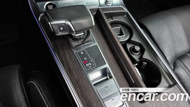 Audi A7 4K — Фото автомобиля 12