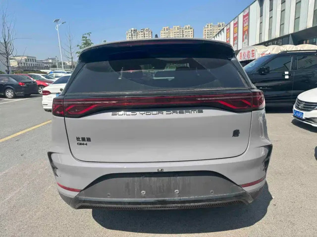 BYD Tang — Фото автомобиля 3