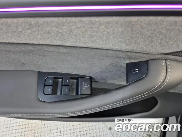 Tesla Model Y — Фото автомобиля 18