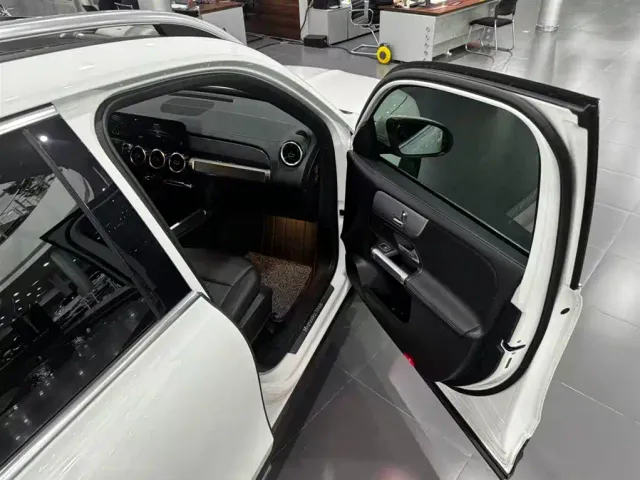 Mercedes-Benz GLB-Class — Фото автомобиля 22