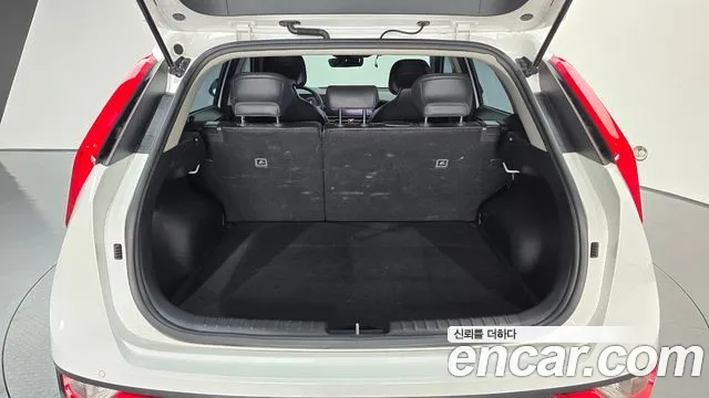 Kia Niro — Фото автомобиля 29