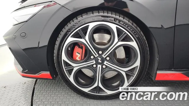 Hyundai AVANTE — Фото автомобиля 5
