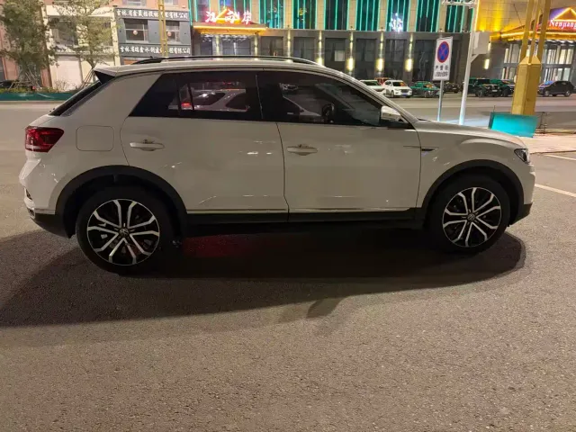 Volkswagen T-Roc — Фото автомобиля 7