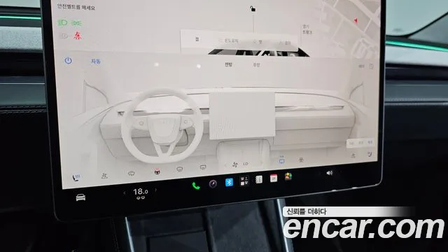 Tesla Model Y — Фото автомобиля 13