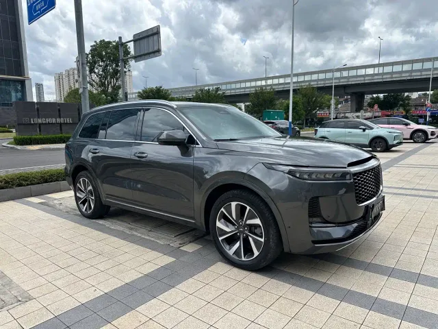 Li Auto ONE — Фото автомобиля 2