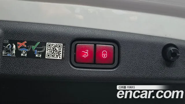 Mercedes-Benz E-Class — Фото автомобиля 18