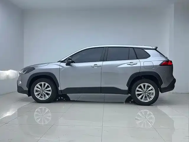 Toyota Corolla Cross — Фото автомобиля 4