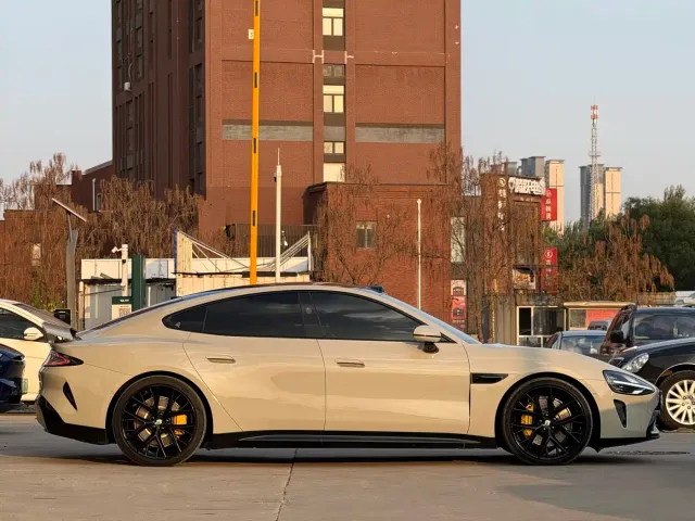 Xiaomi SU7 — Фото автомобиля 4