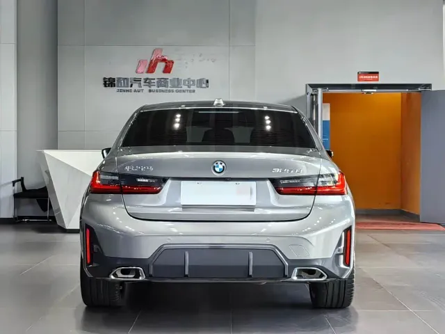 BMW 3 Series — Фото автомобиля 8