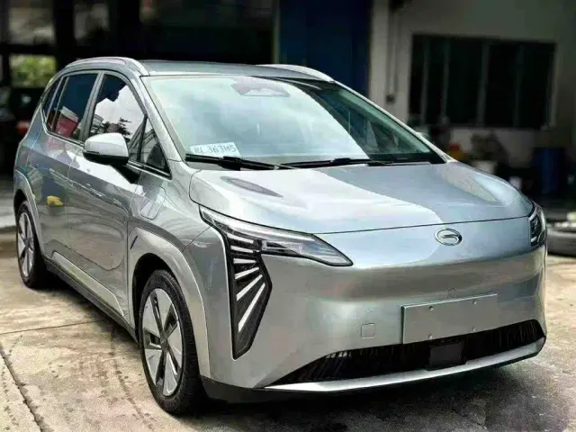 GAC Aion Y — Фото автомобиля 2