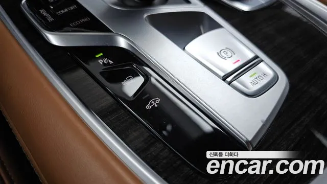 BMW 7-Series — Фото автомобиля 29