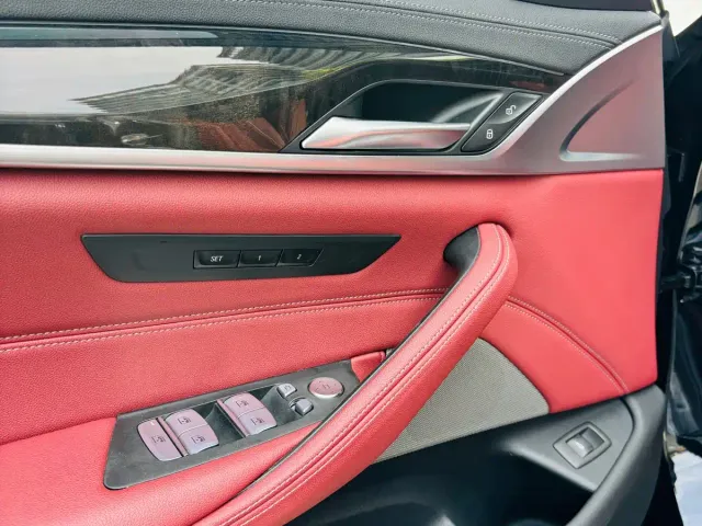 BMW 5 Series — Фото автомобиля 7