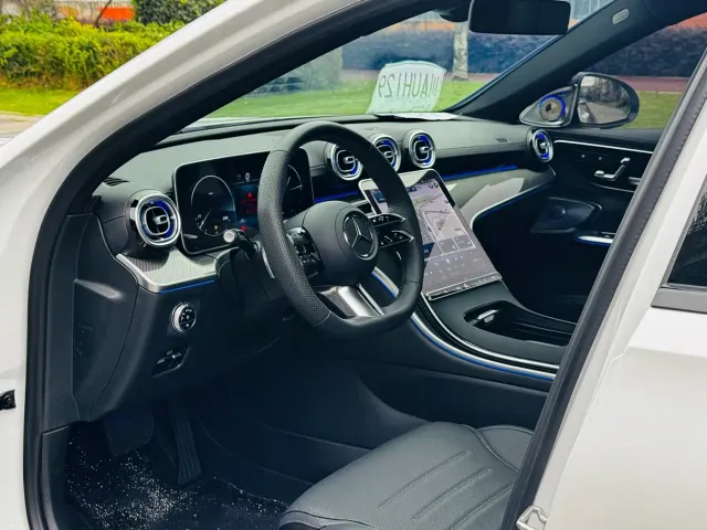 Mercedes-Benz C-Class — Фото автомобиля 4