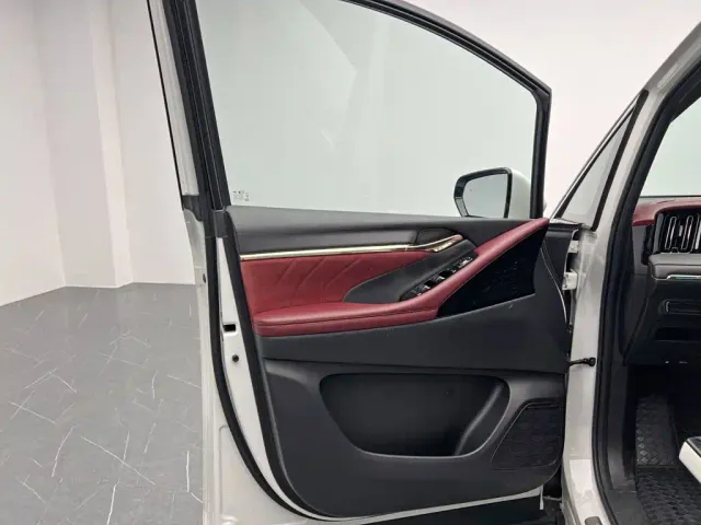 GAC Trumpchi M8 — Фото автомобиля 12