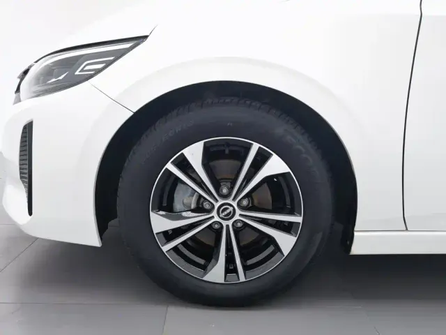 Nissan Sylphy 2023 1.6L CVT Deluxe Edition — Фото автомобиля 17