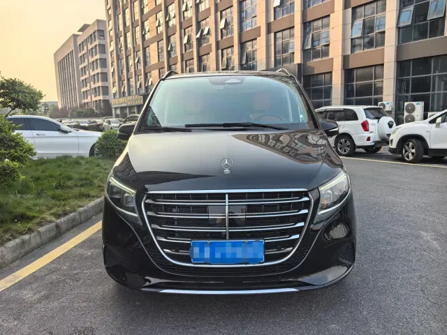 Mercedes-Benz V-Class — Фото автомобиля 2
