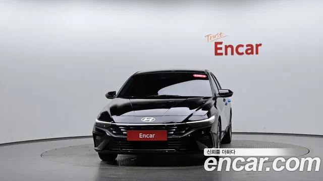 Hyundai Avante CN7 — Фото автомобиля 3