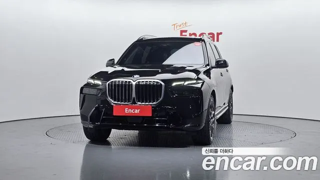 BMW X7 — Фото автомобиля 3