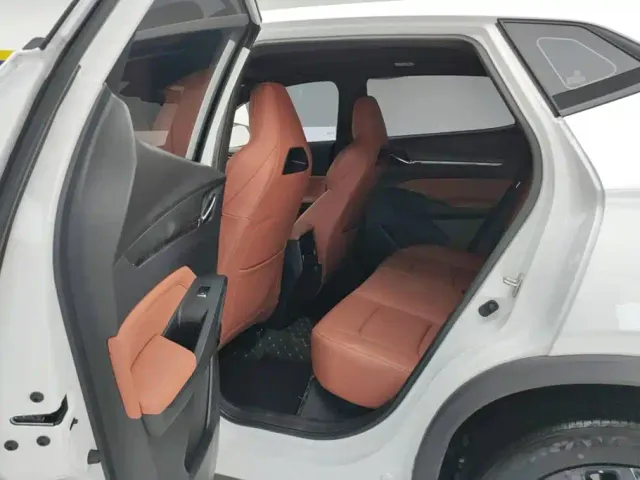 Changan X5 Plus — Фото автомобиля 11
