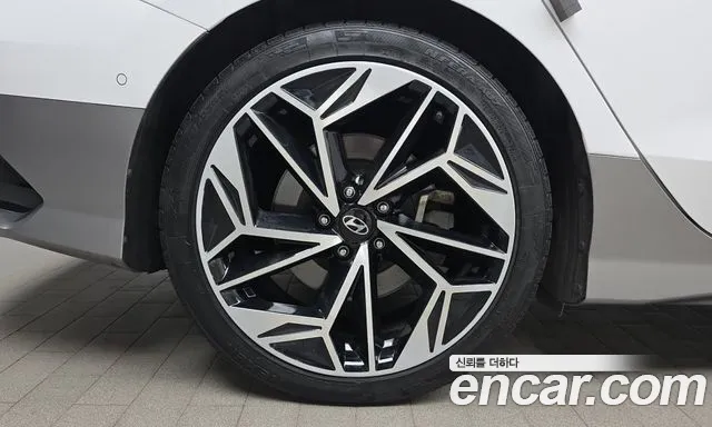 Hyundai Ioniq 6 — Фото автомобиля 5