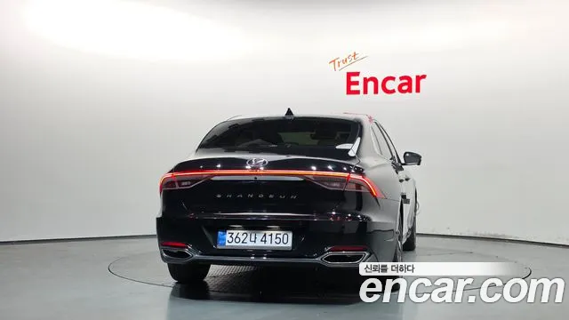 Hyundai Grandeur (New) Hybrid — Фото автомобиля 4