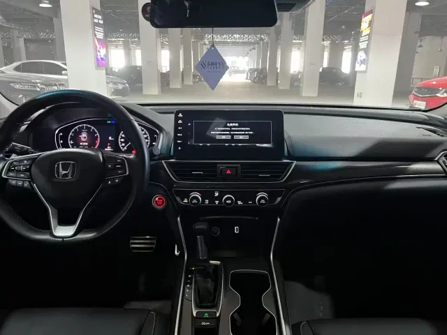 Honda Accord — Фото автомобиля 8