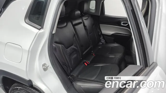 Jeep Compass Compass 2 поколение 2.4 Limited 2WD — Фото автомобиля 9