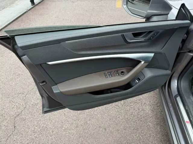 Audi A7L — Фото автомобиля 6
