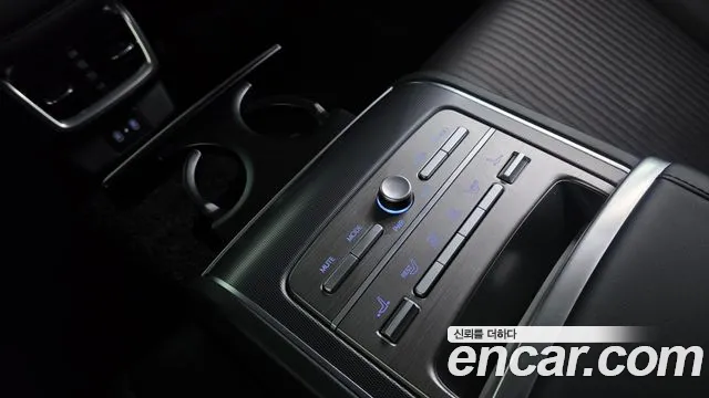 Hyundai Grandeur GN7 — Фото автомобиля 19