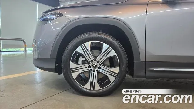 Mercedes-Benz EQB — Фото автомобиля 5