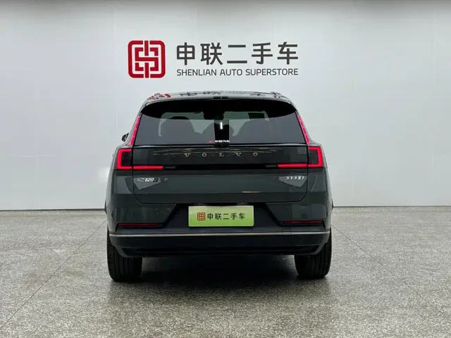 Volvo XC70 Plug-in Hybrid — Фото автомобиля 12