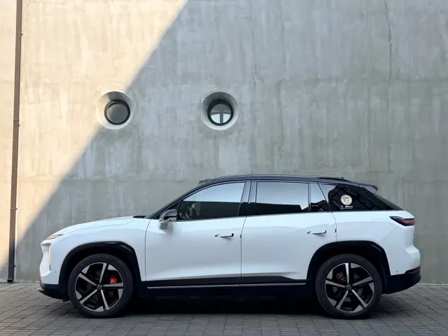 Nio ES7 — Фото автомобиля 10