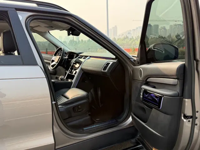 Land Rover Discovery — Фото автомобиля 17