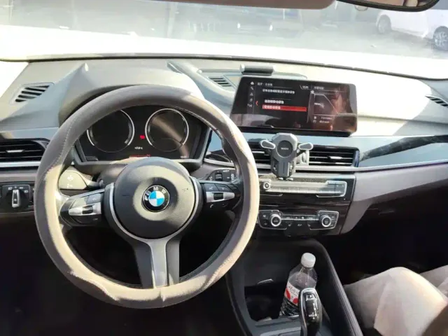 BMW X1 — Фото автомобиля 12