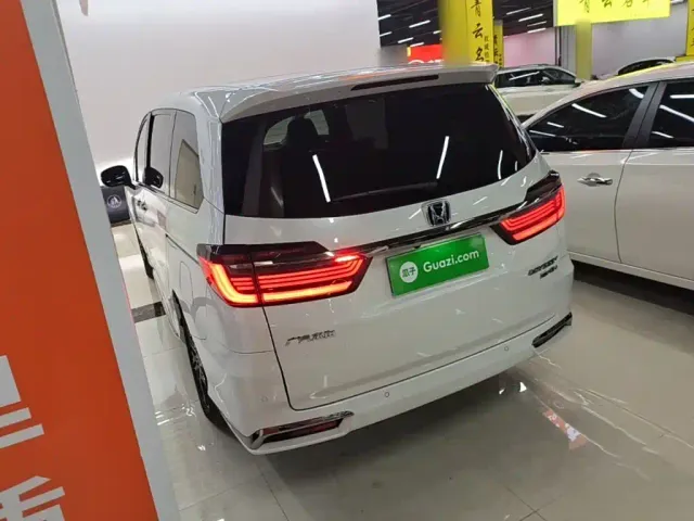Honda Odyssey — Фото автомобиля 4