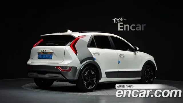Kia Niro — Фото автомобиля 2