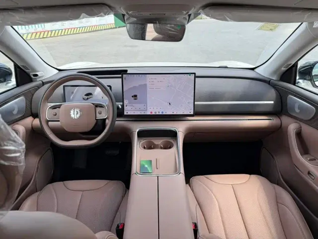Leapmotor C11 — Фото автомобиля 5
