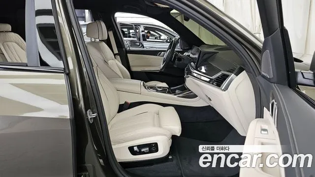 BMW X7 — Фото автомобиля 11