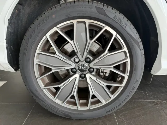 Audi Q5L — Фото автомобиля 21