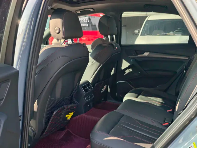 Audi Q5L — Фото автомобиля 13