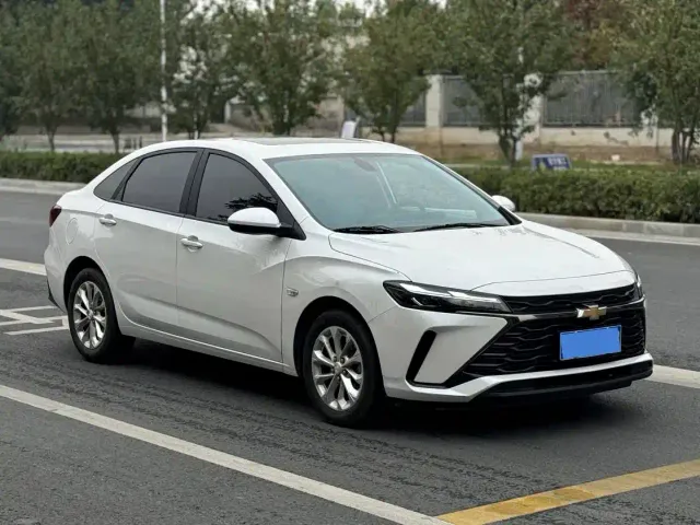 Chevrolet Monza — Фото автомобиля 3