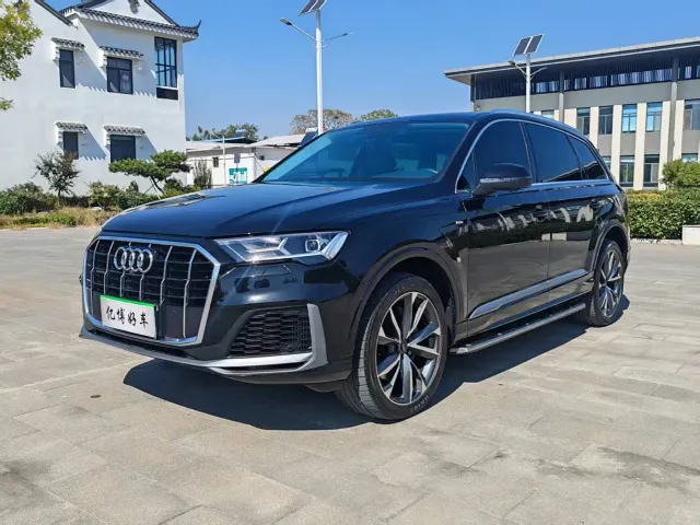 Audi Q7 — Фото автомобиля 2